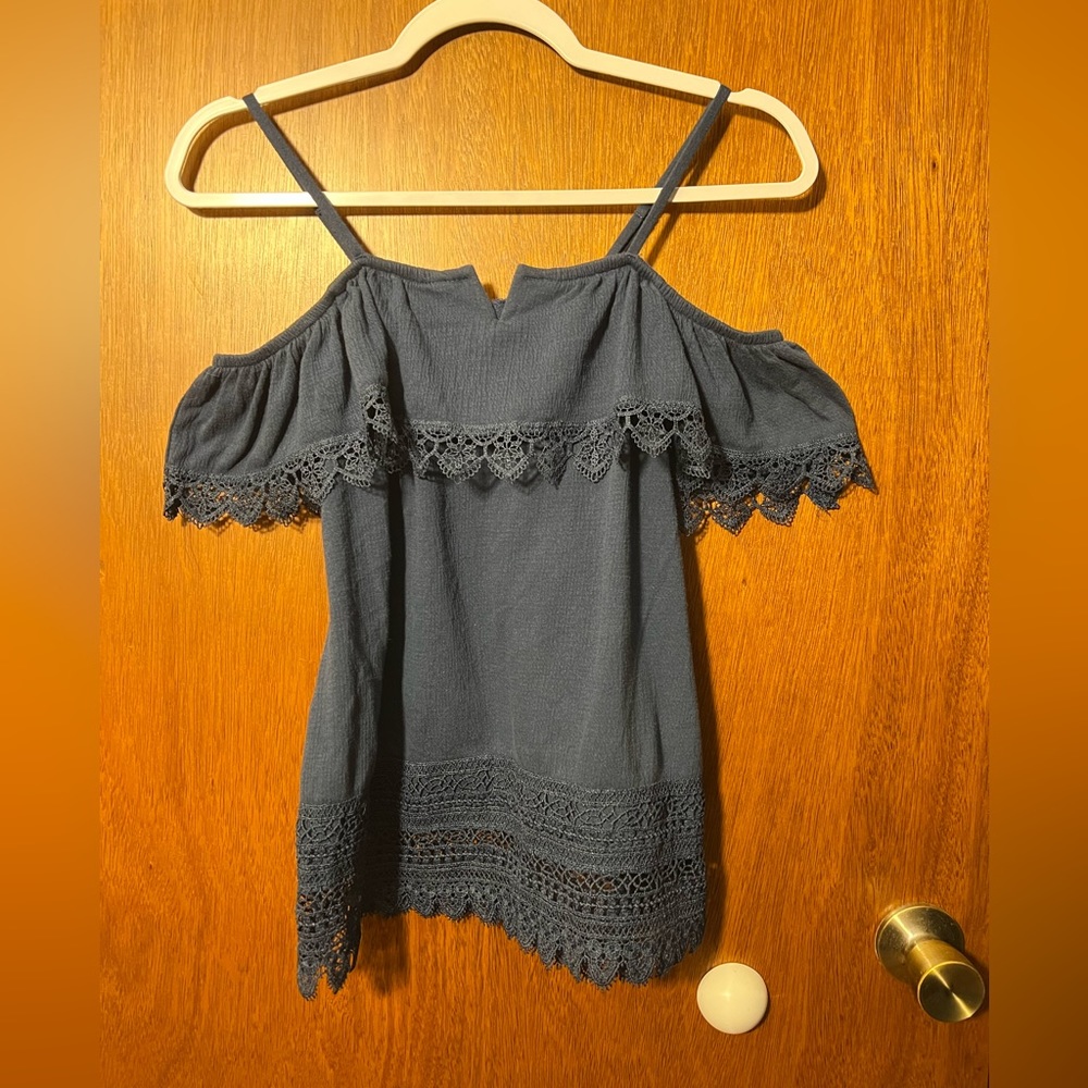 No Boundaries size M (7-9) dark blue off shoulder lacy blue tank/blouse